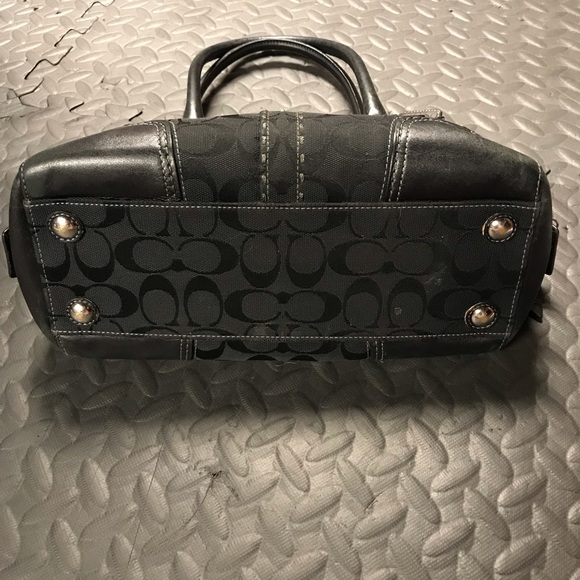 Classic Coach bag!! - Picture 6 of 7